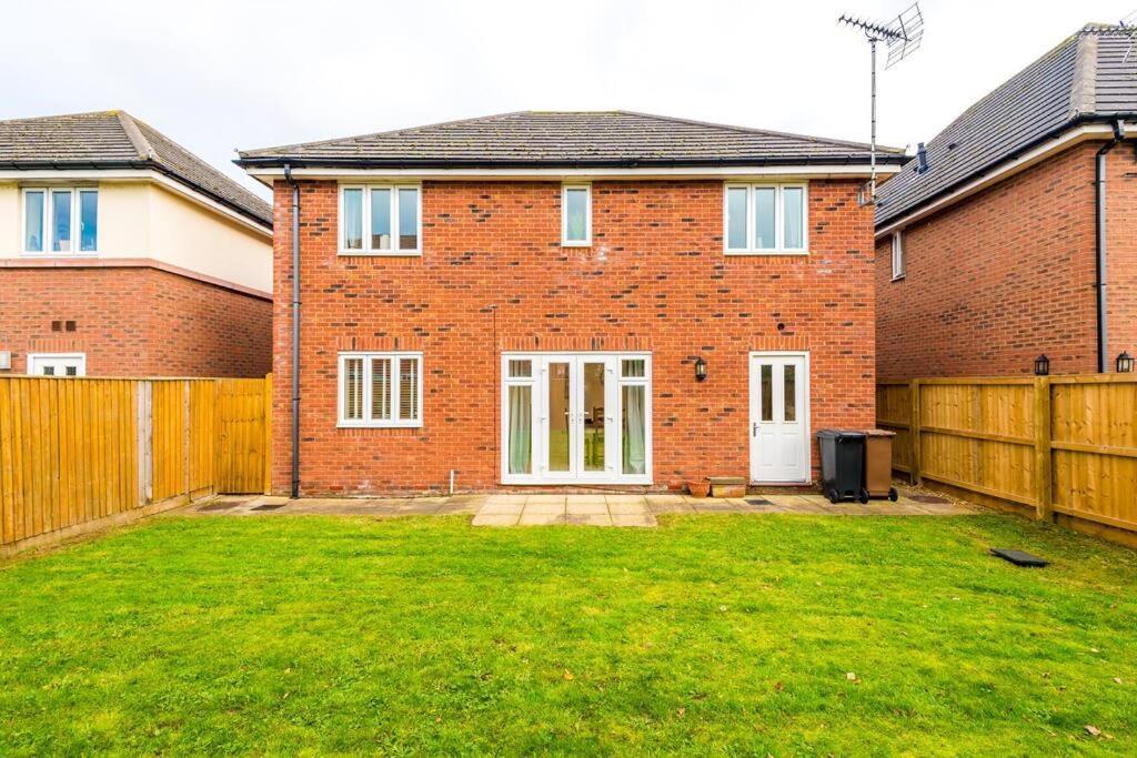 Luxurious Cosy 4Br Home Cheshire Saughall 外观 照片